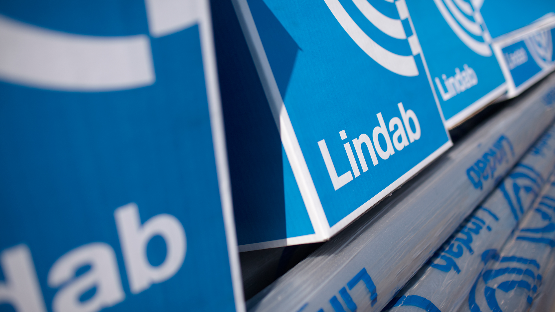 Lindabin tuotelaatikoita